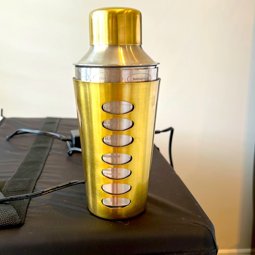 Cocktail shaker